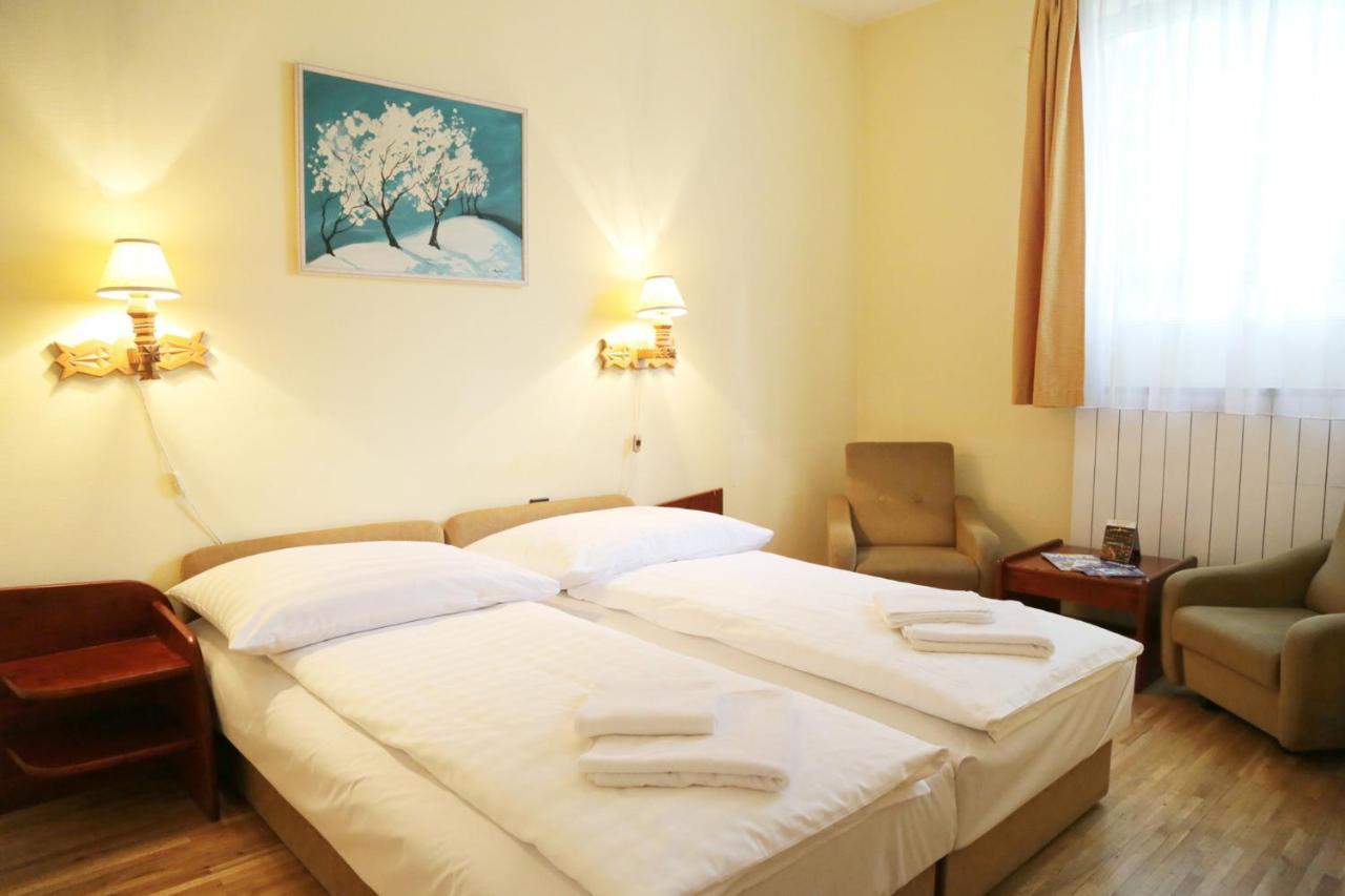 Hotel Bara Gellert Budapest Exterior photo